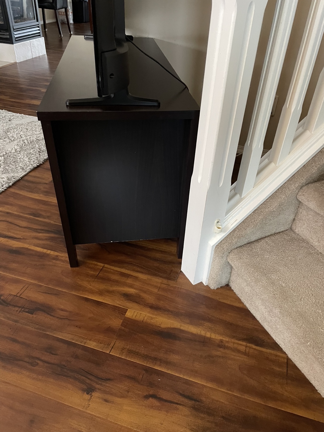 Insignia TV 55" and Stand - photo 4