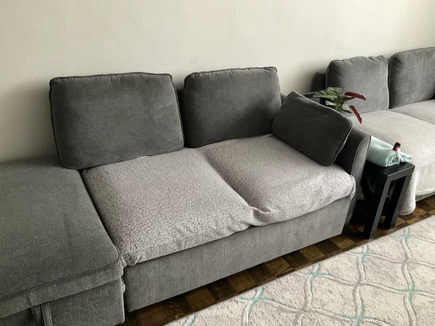 Leon's Portland Sectional Sofa - Grey image indicator(4)