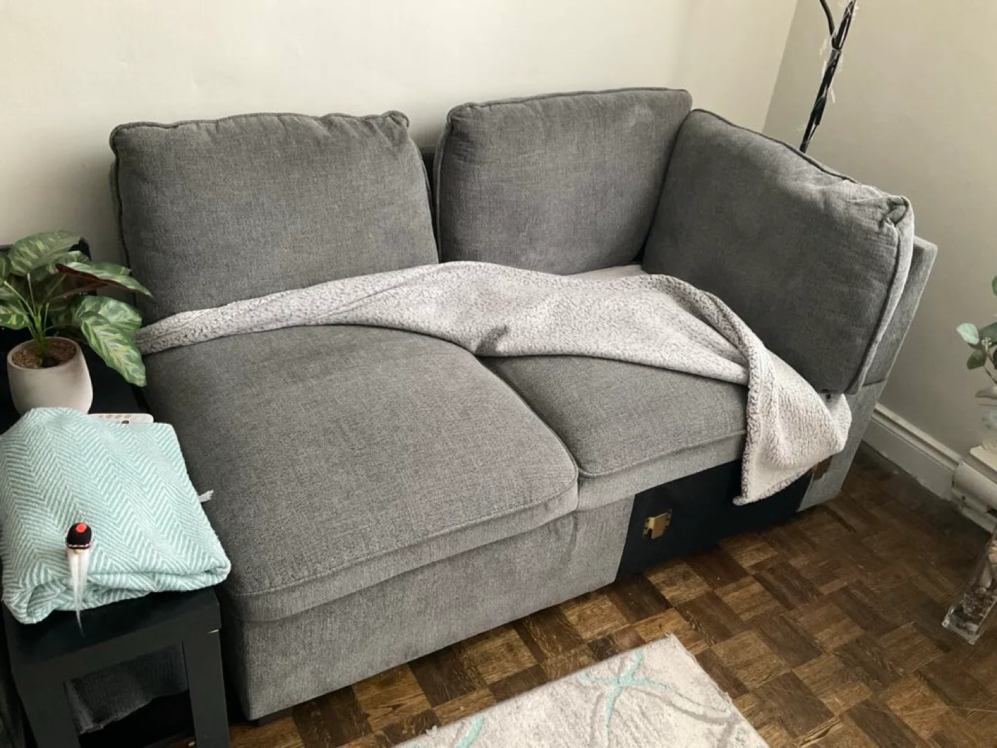 Leon's Portland Sectional Sofa - Grey image indicator(6)