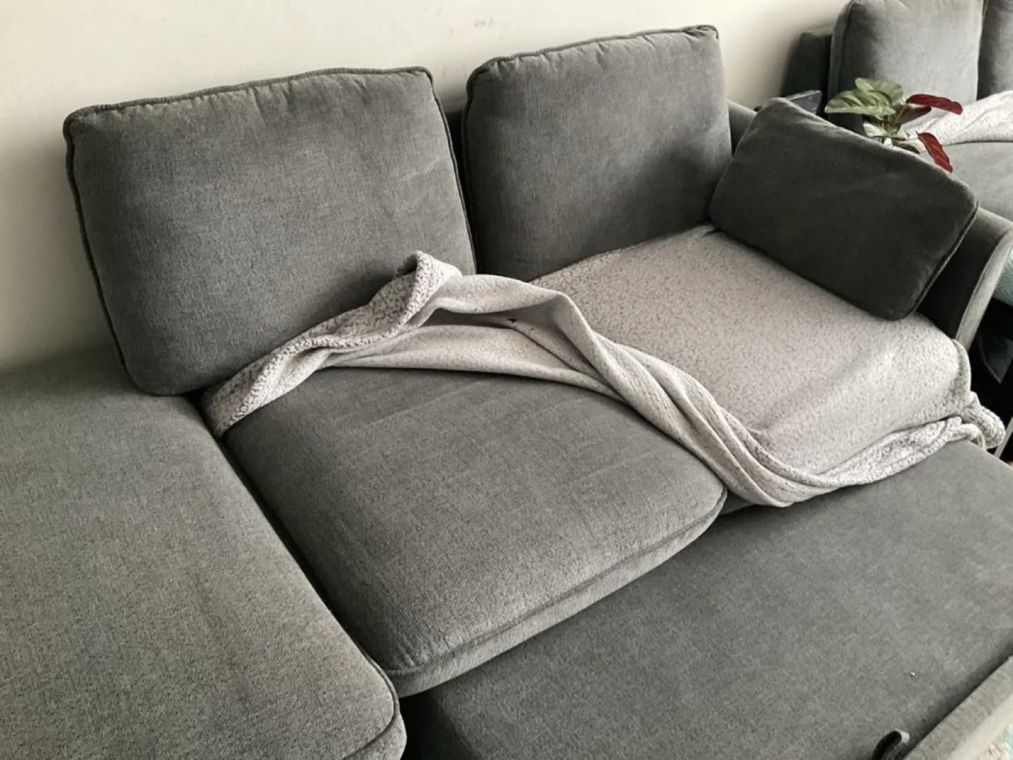 Leon's Portland Sectional Sofa - Grey image indicator(7)