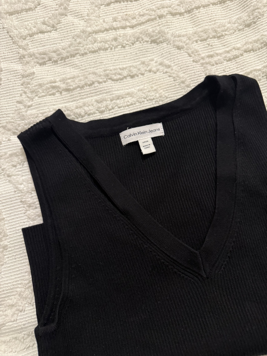 Calvin Klein Jeans Black Ribbed Sleeveless V-Neck Top - photo 2