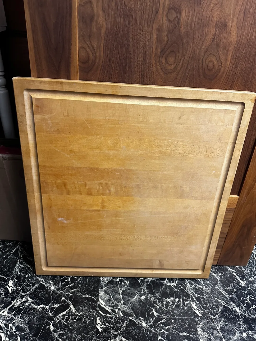 Large Wooden Cutting Board image indicator(2)