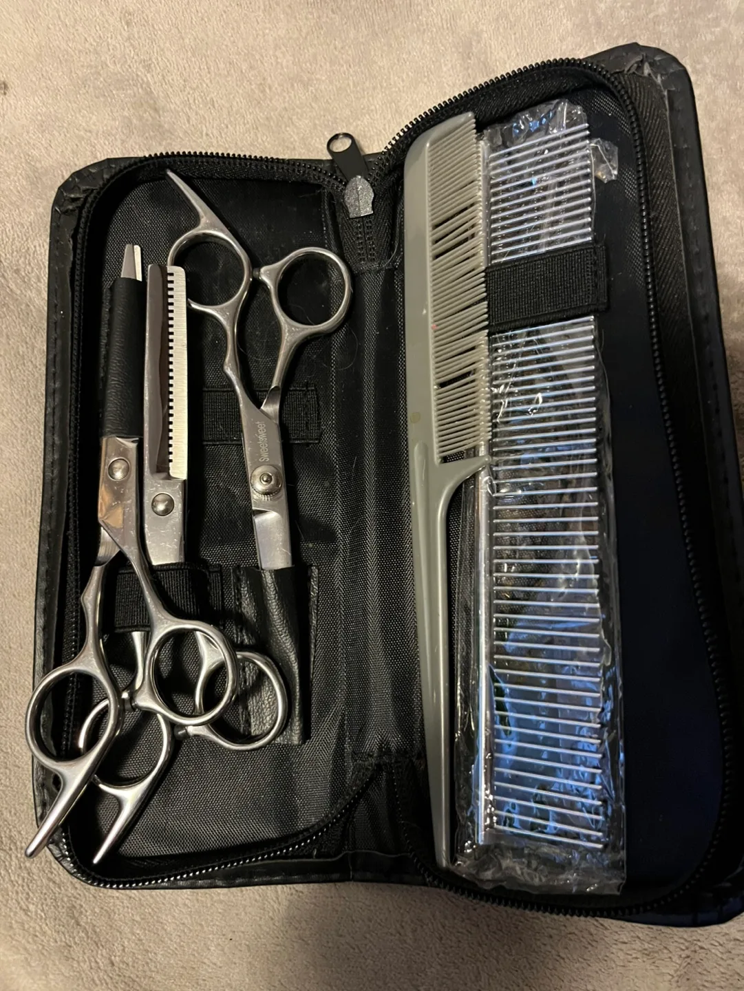Hair Cutting Kit thumbnail