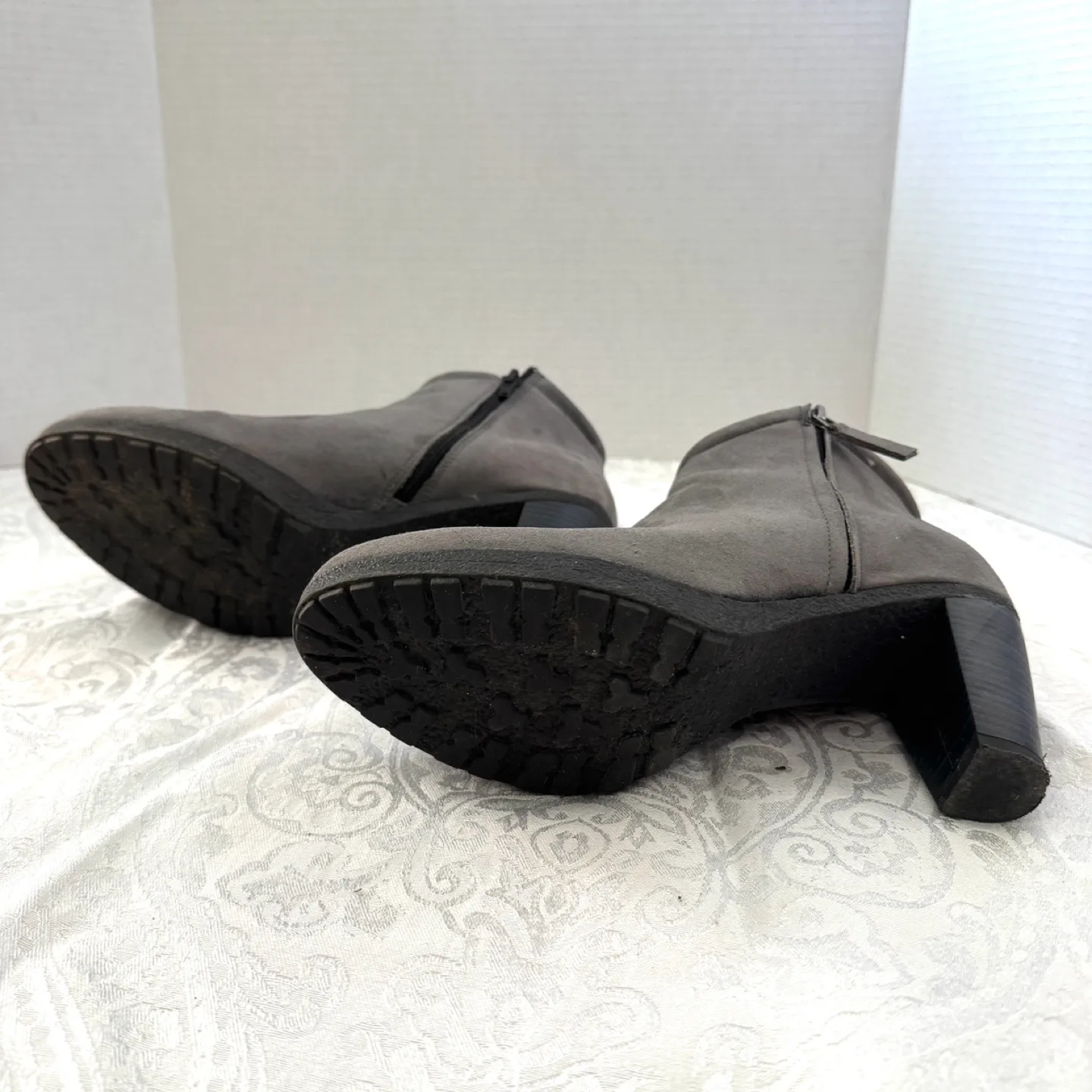 Novacas ladies grey ankle booties, vegan suede leather size 8.5 image indicator(2)