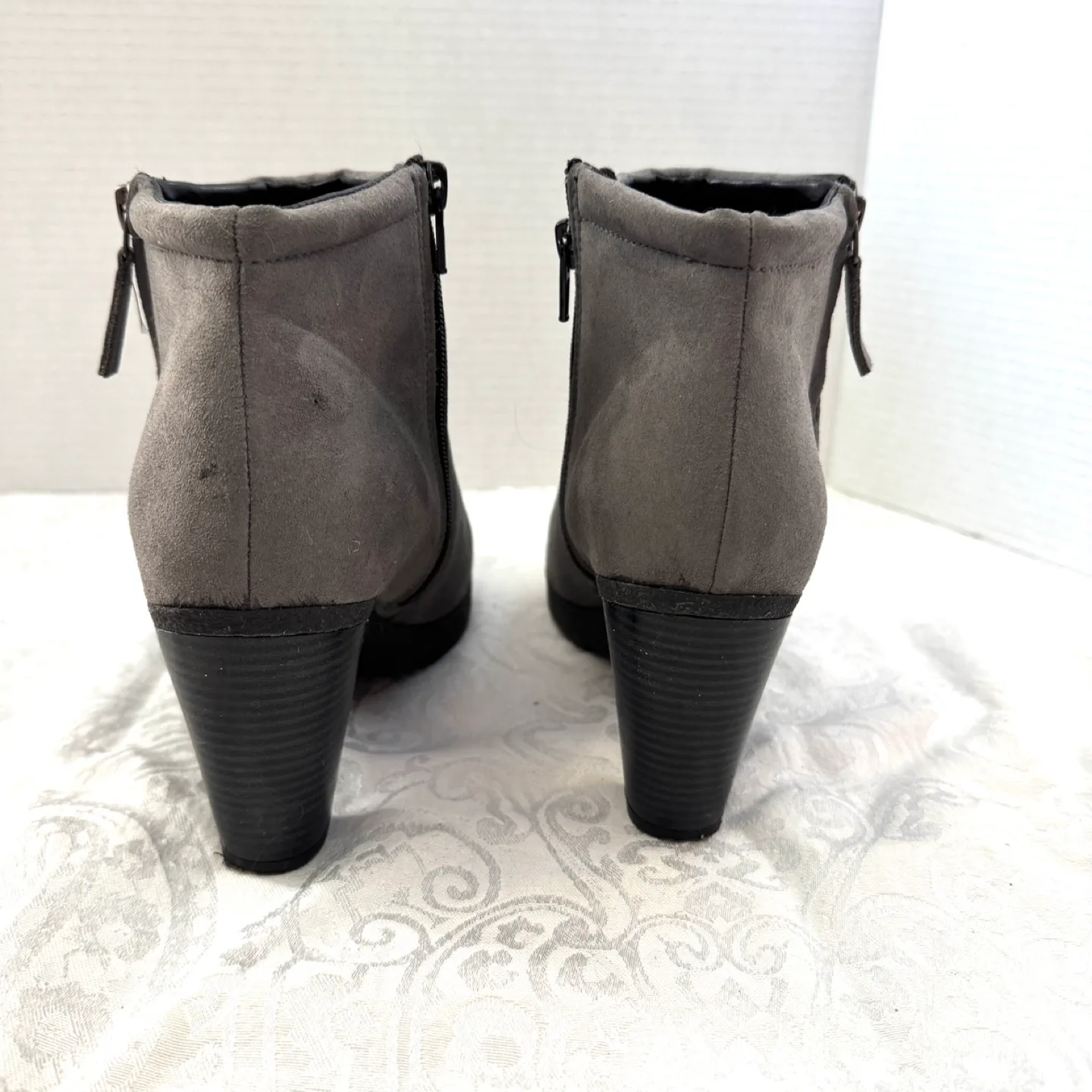 Novacas ladies grey ankle booties, vegan suede leather size 8.5 image indicator(5)