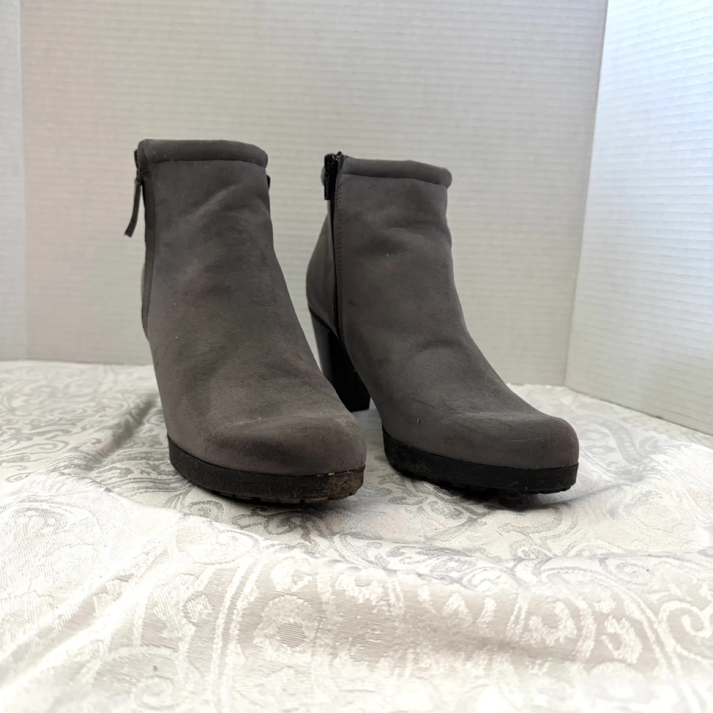 Novacas ladies grey ankle booties, vegan suede leather size 8.5 image indicator(8)