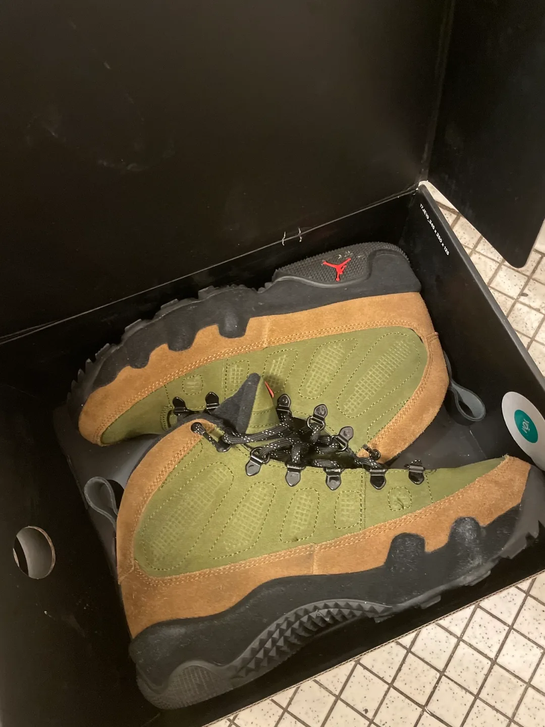 Air Jordan 10 Retro Boot NRG Size 8.5 image indicator(2)