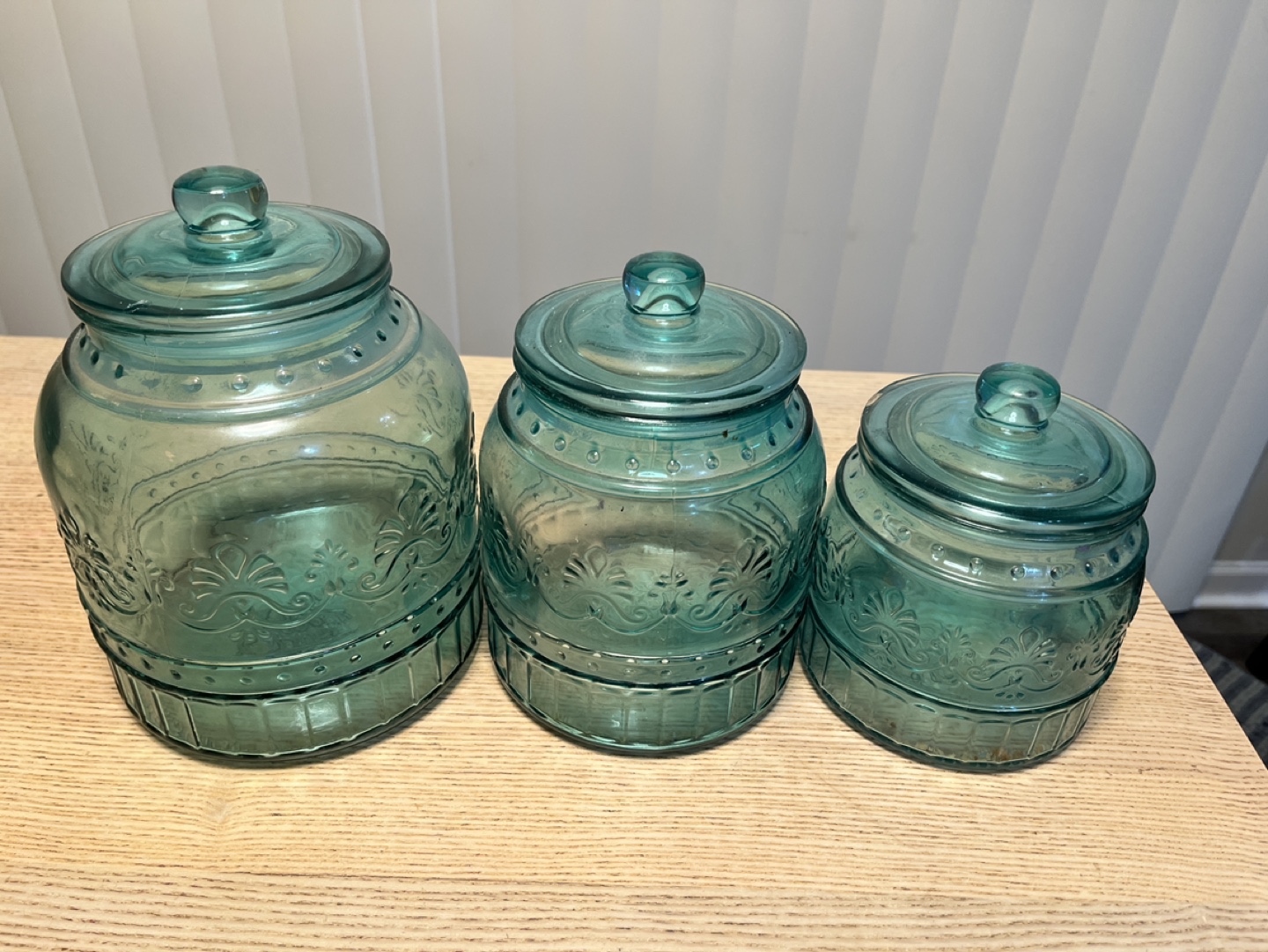 Set of 3 Blue Glass Canisters with Lids - photo 3