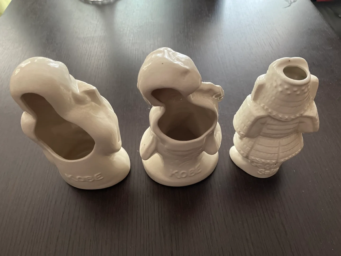 Vintage Kobe Ceramic Figurines Set of 3 image indicator(2)