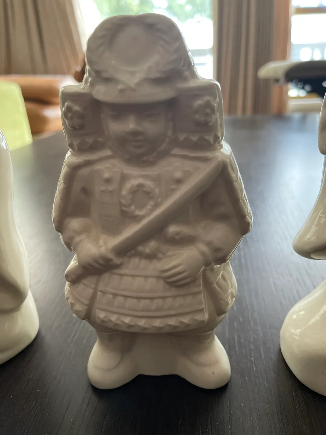 Vintage Kobe Ceramic Figurines Set of 3 image indicator(4)