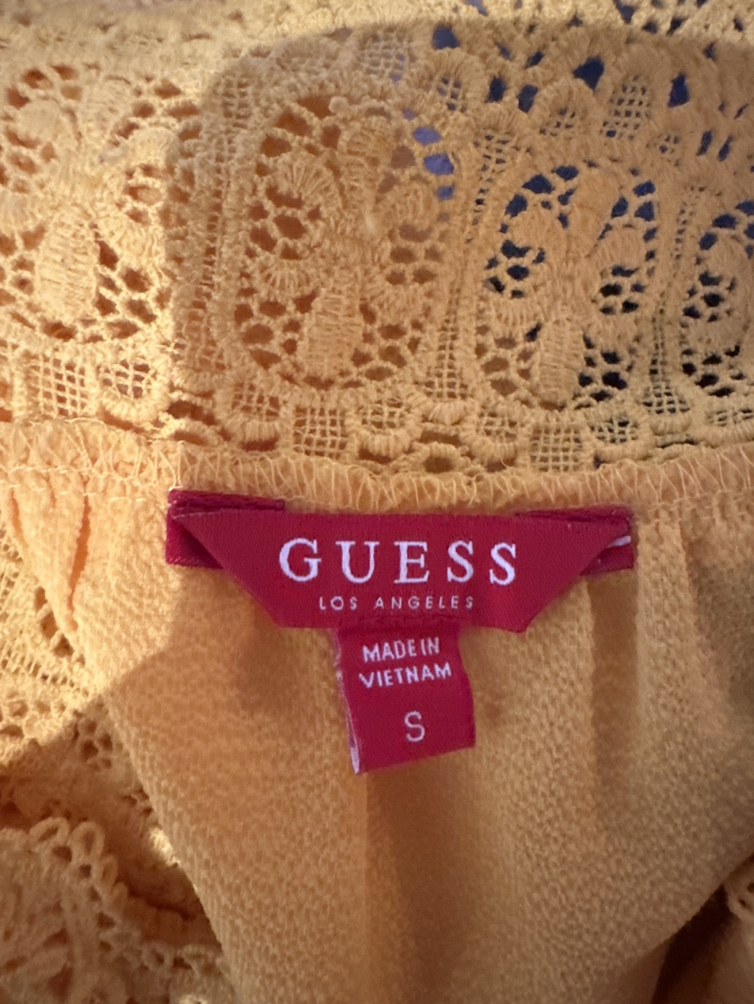 Yellow Guess Off-the-Shoulder Blouse Size Small - photo 2
