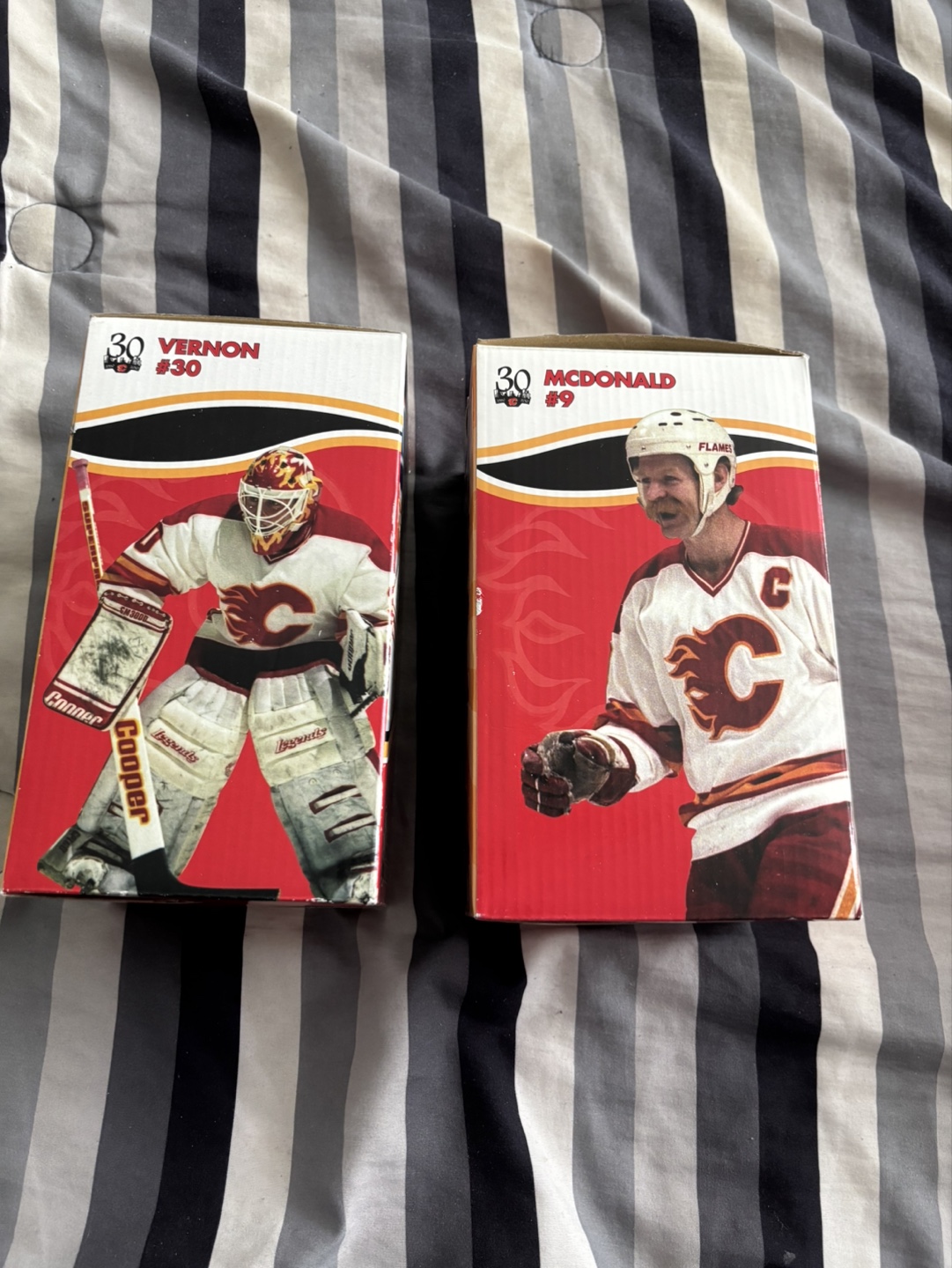 2010 Calgary Flames Bobbleheads - Mike Vernon & Lanny McDonald - photo 2