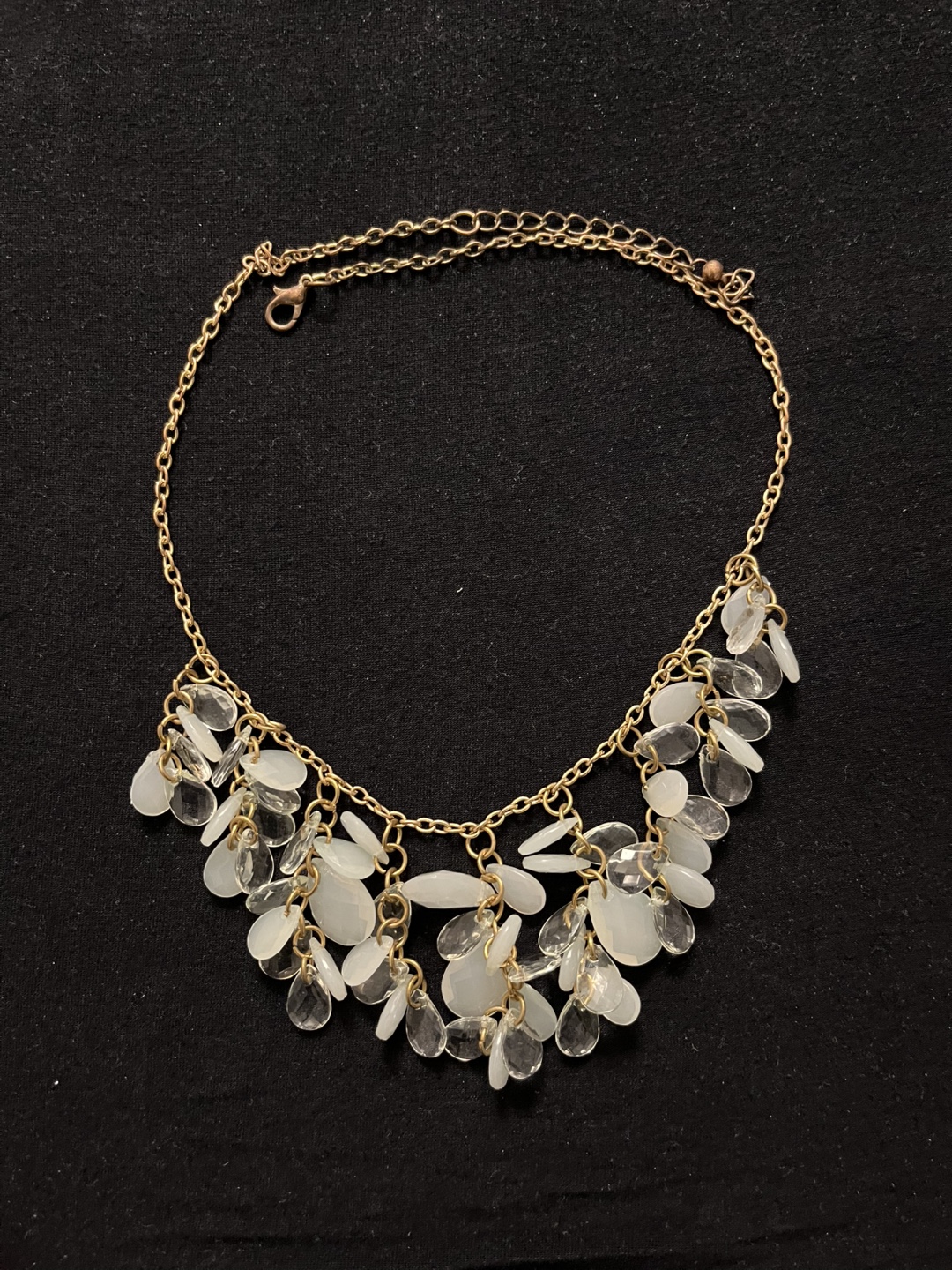 Gold chain statement necklace with beads 💚