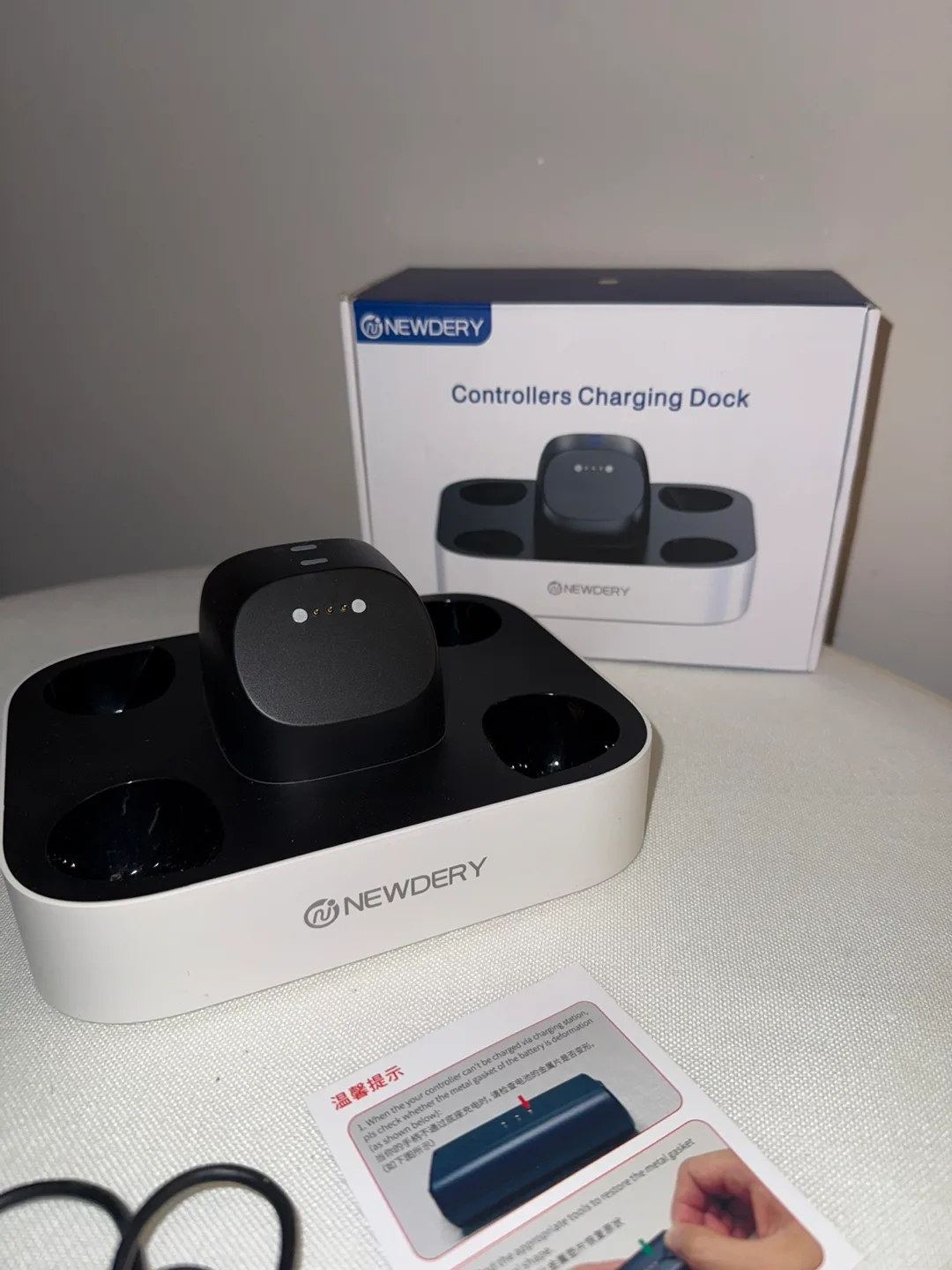 NEWDERY PS5 Controller Charging Station image indicator(2)