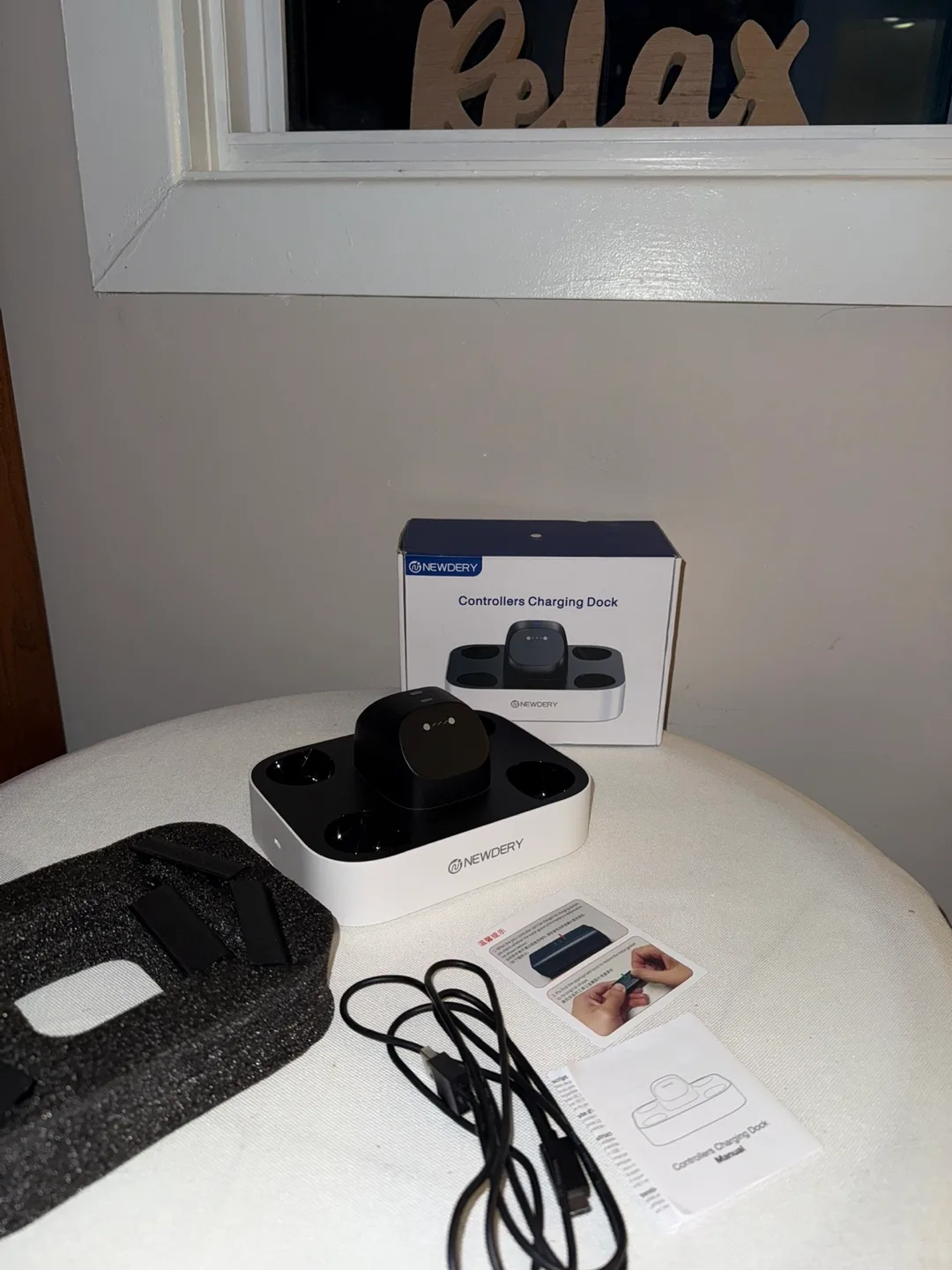 NEWDERY PS5 Controller Charging Station image indicator(3)