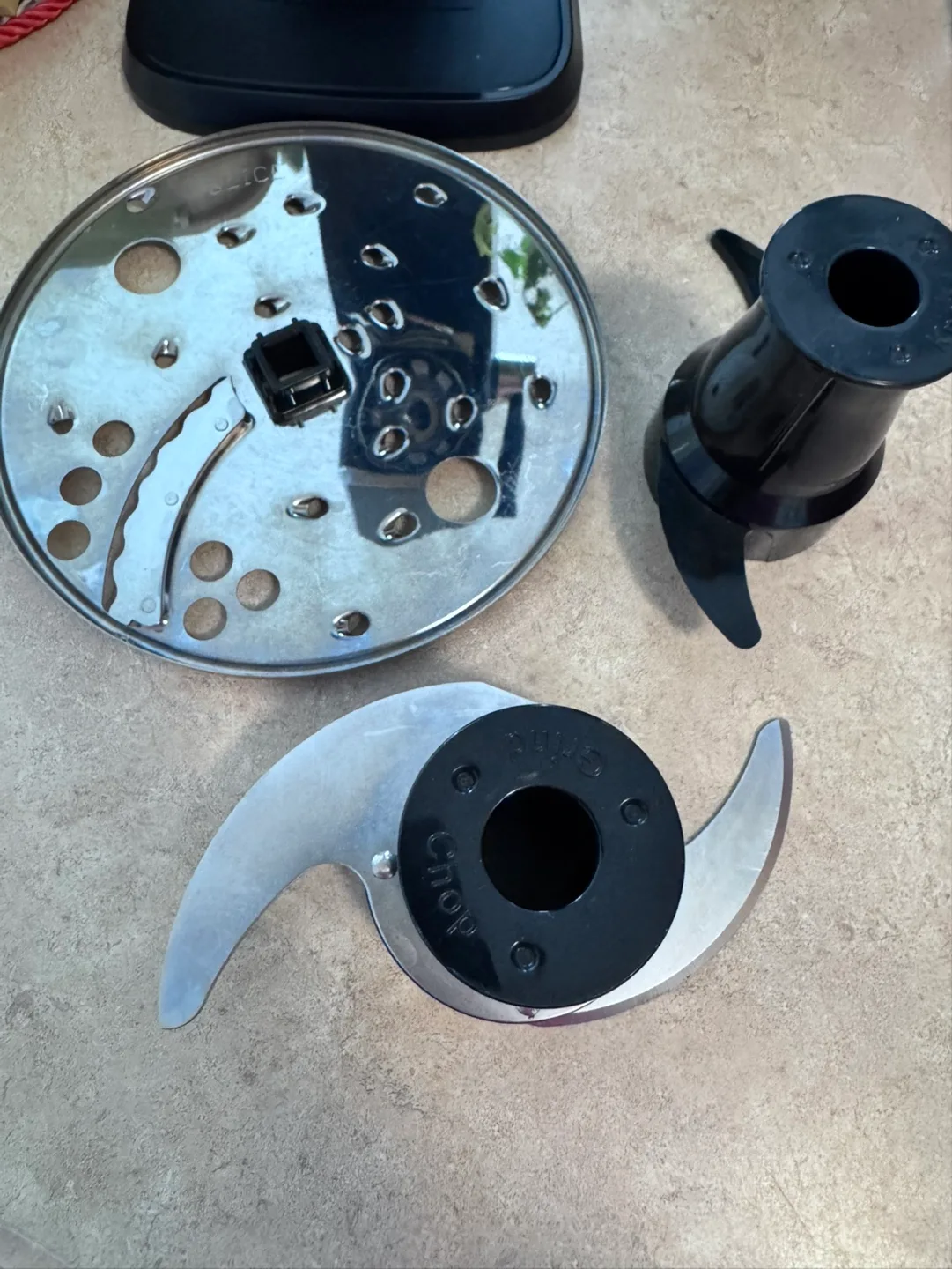 Oster 10-Cup 2-Speed Food Processor image indicator(2)