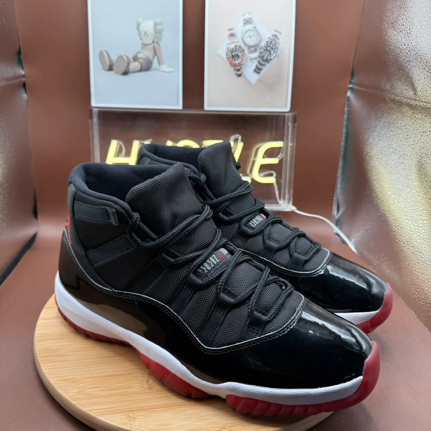 Jordan 11 High “Bred” 2019 Men’s Sz Size 12.5 image indicator(2)