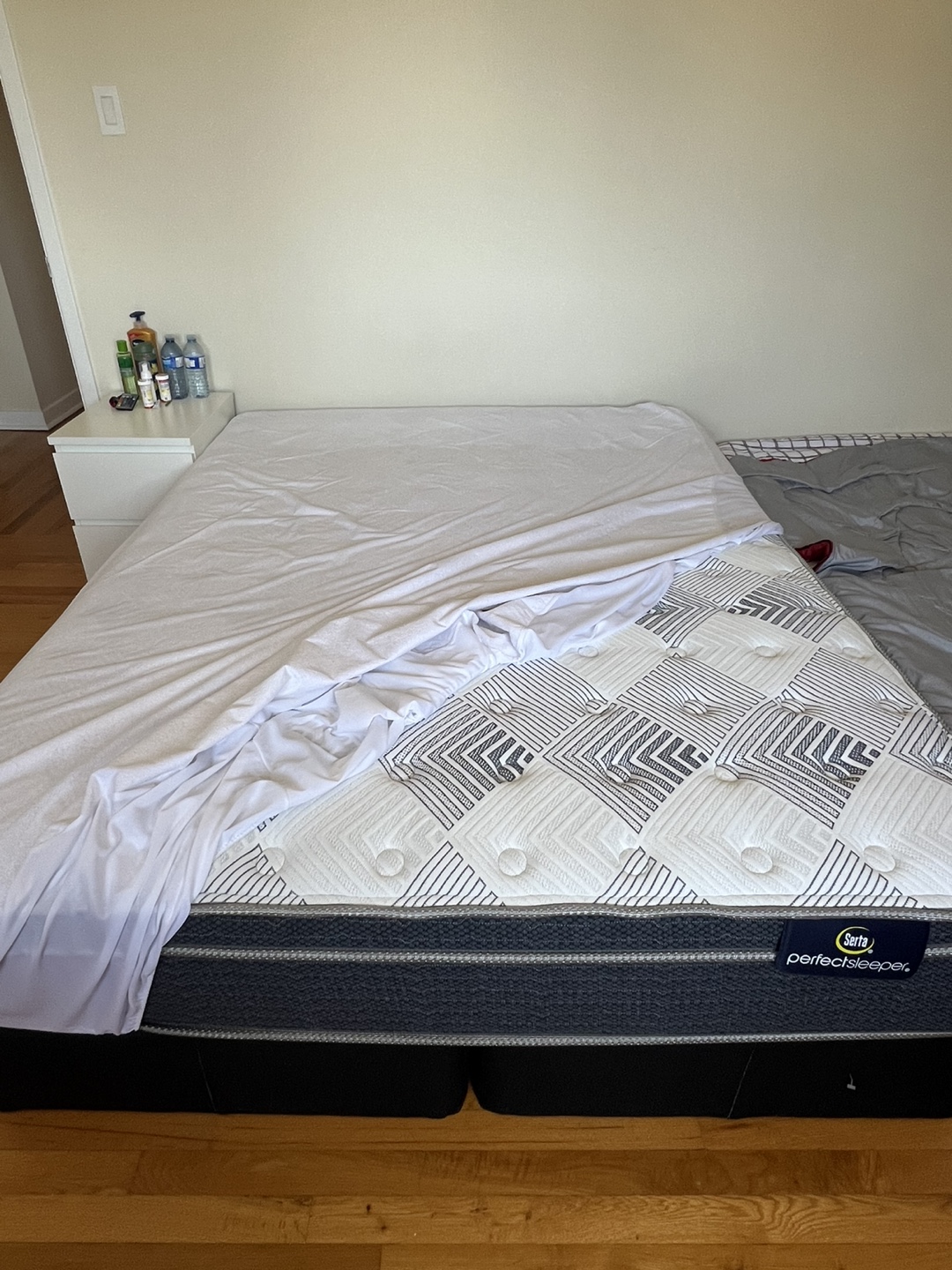 Serta Perfect Sleeper Mattress Set Queen size bed - photo 5