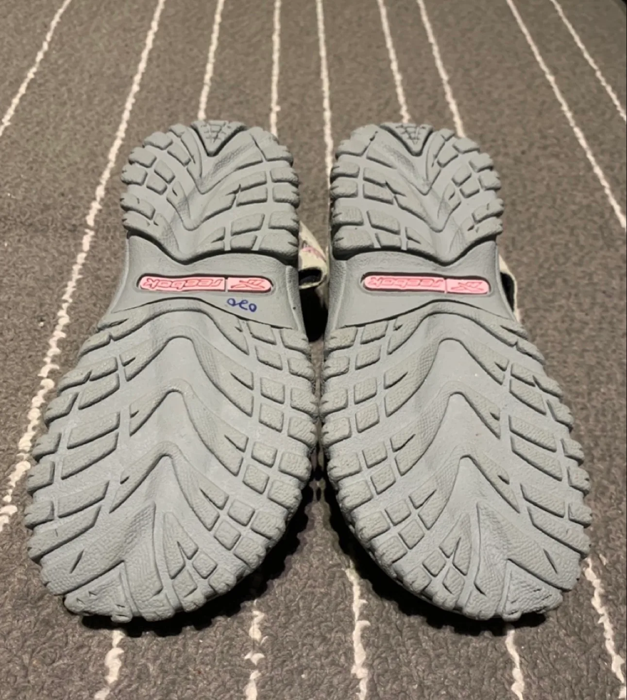 Toddler Girls size 9 Reebok Sandals 💚 image indicator(2)