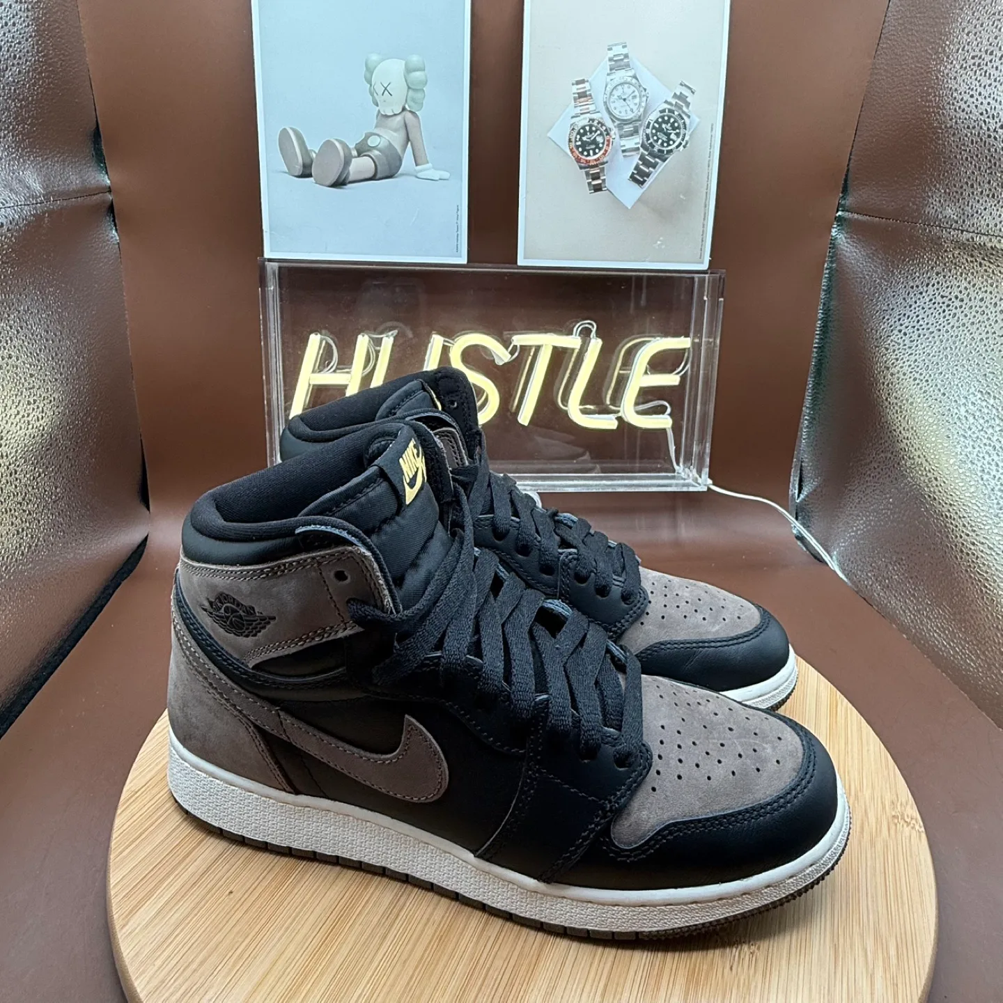 Jordan 1 Retro High OG Palomino (GS) Size 7Y image indicator(2)