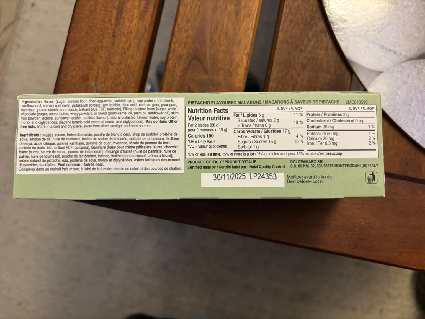 5 Pistachio Macarons by Curernero image indicator(2)