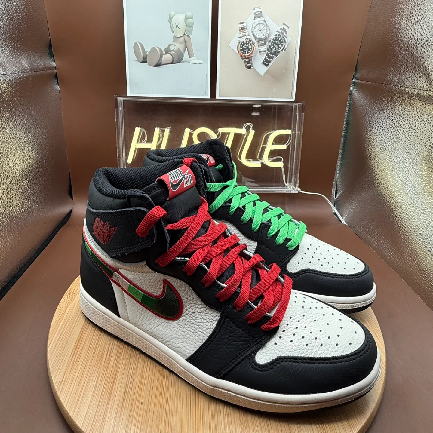 Air Jordan 1 Retro OG High Sports Illustrated “A Star Is Born” image indicator(3)
