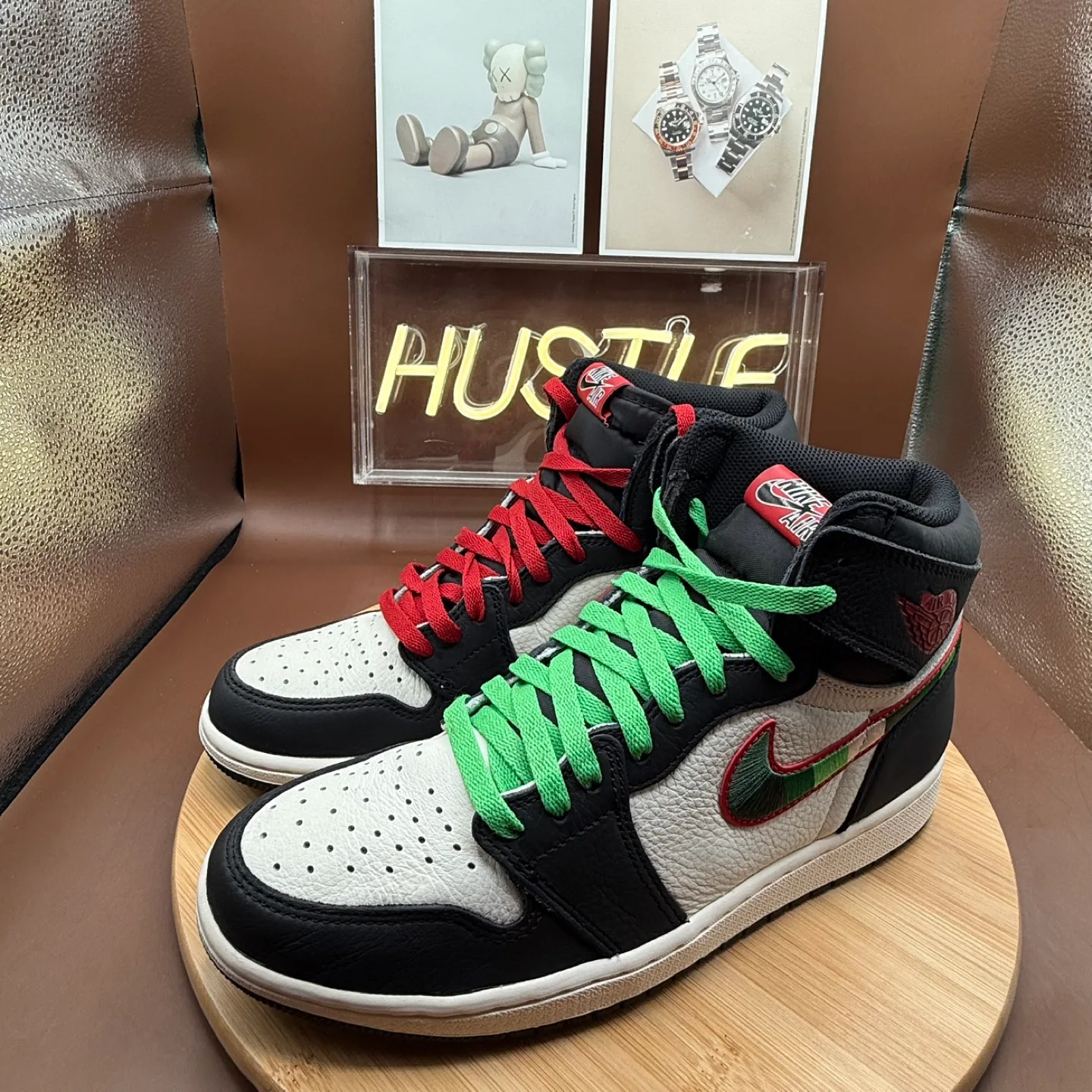 Air Jordan 1 Retro OG High Sports Illustrated “A Star Is Born” image indicator(4)