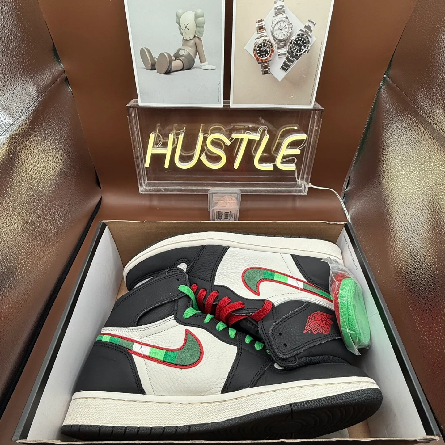 Air Jordan 1 Retro OG High Sports Illustrated “A Star Is Born” image indicator(2)