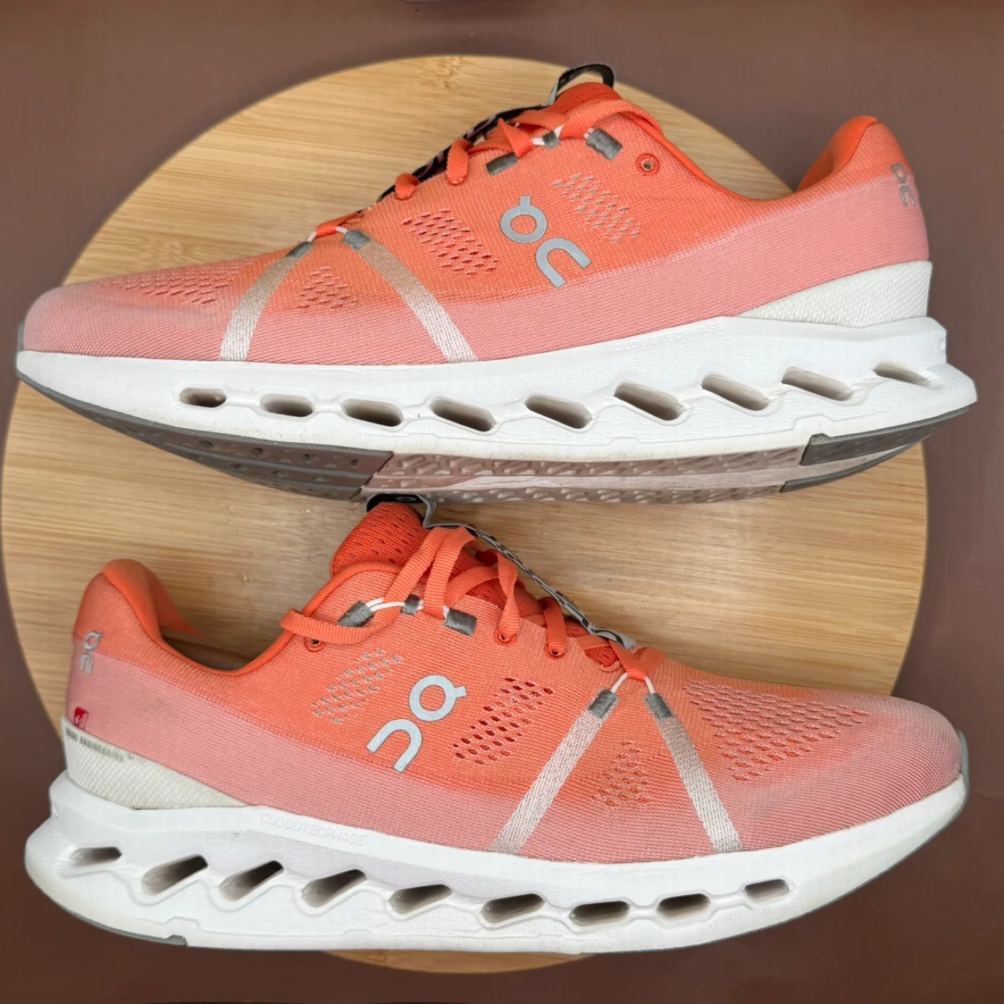 On Cloudsurfer Flame White Men’s Sz 11 image indicator(3)