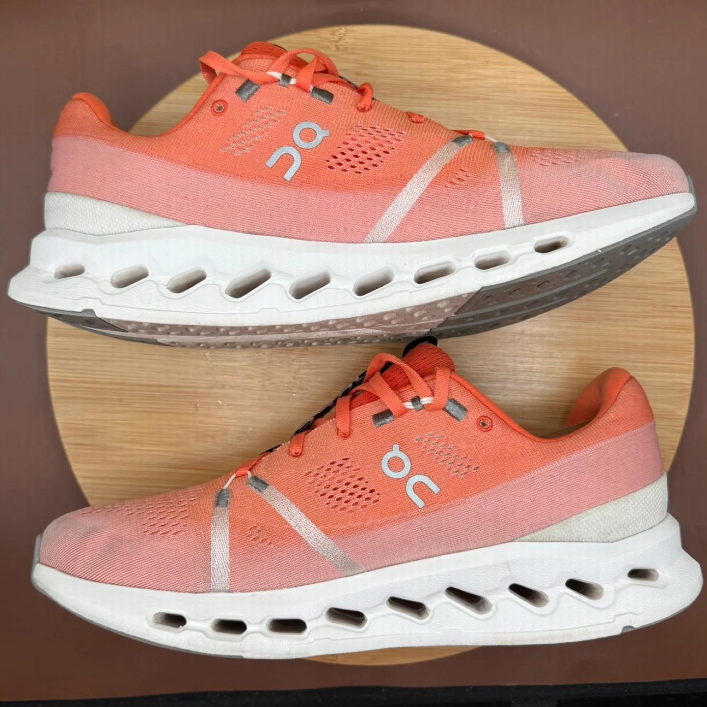 On Cloudsurfer Flame White Men’s Sz 11 image indicator(4)