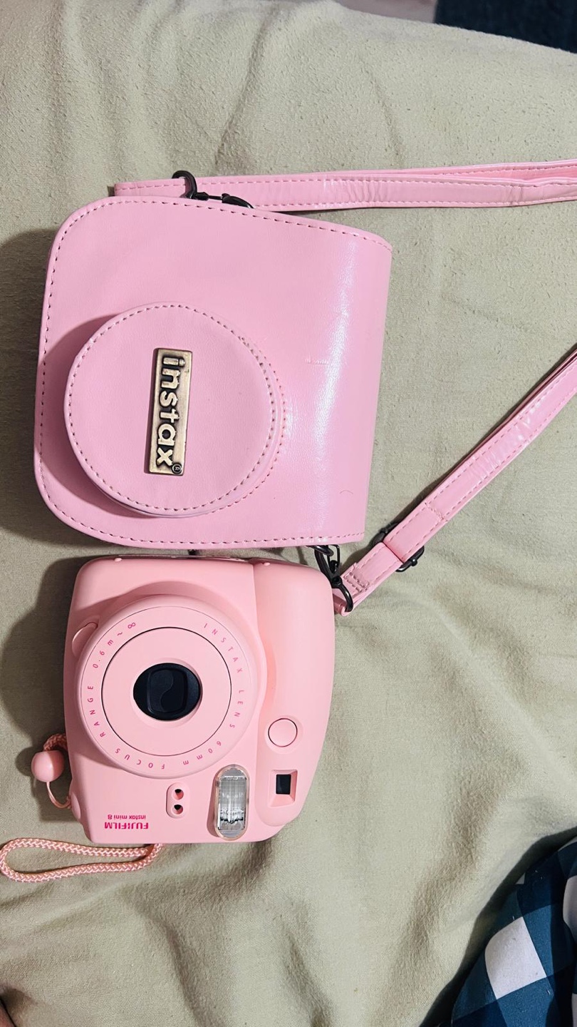 Fujifilm Instax Mini 8 Pink Instant Camera with Case