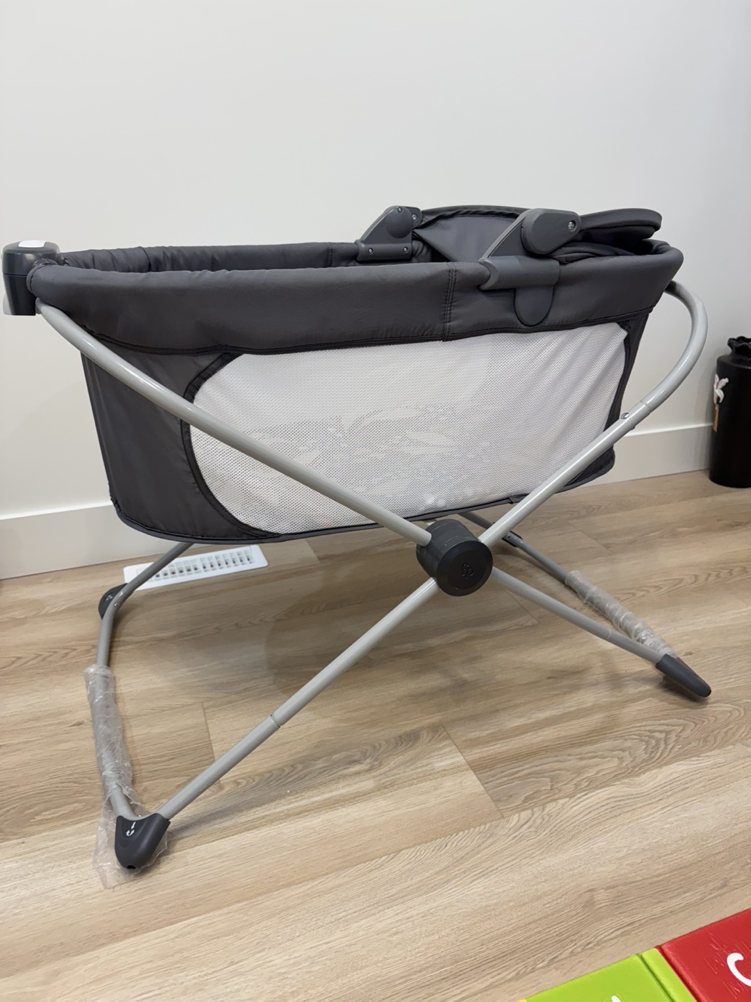 Baby Bassinet with Vibrations - photo 2
