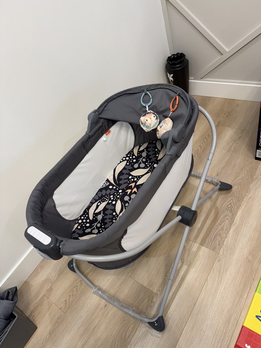 Baby Bassinet with Vibrations - photo 4