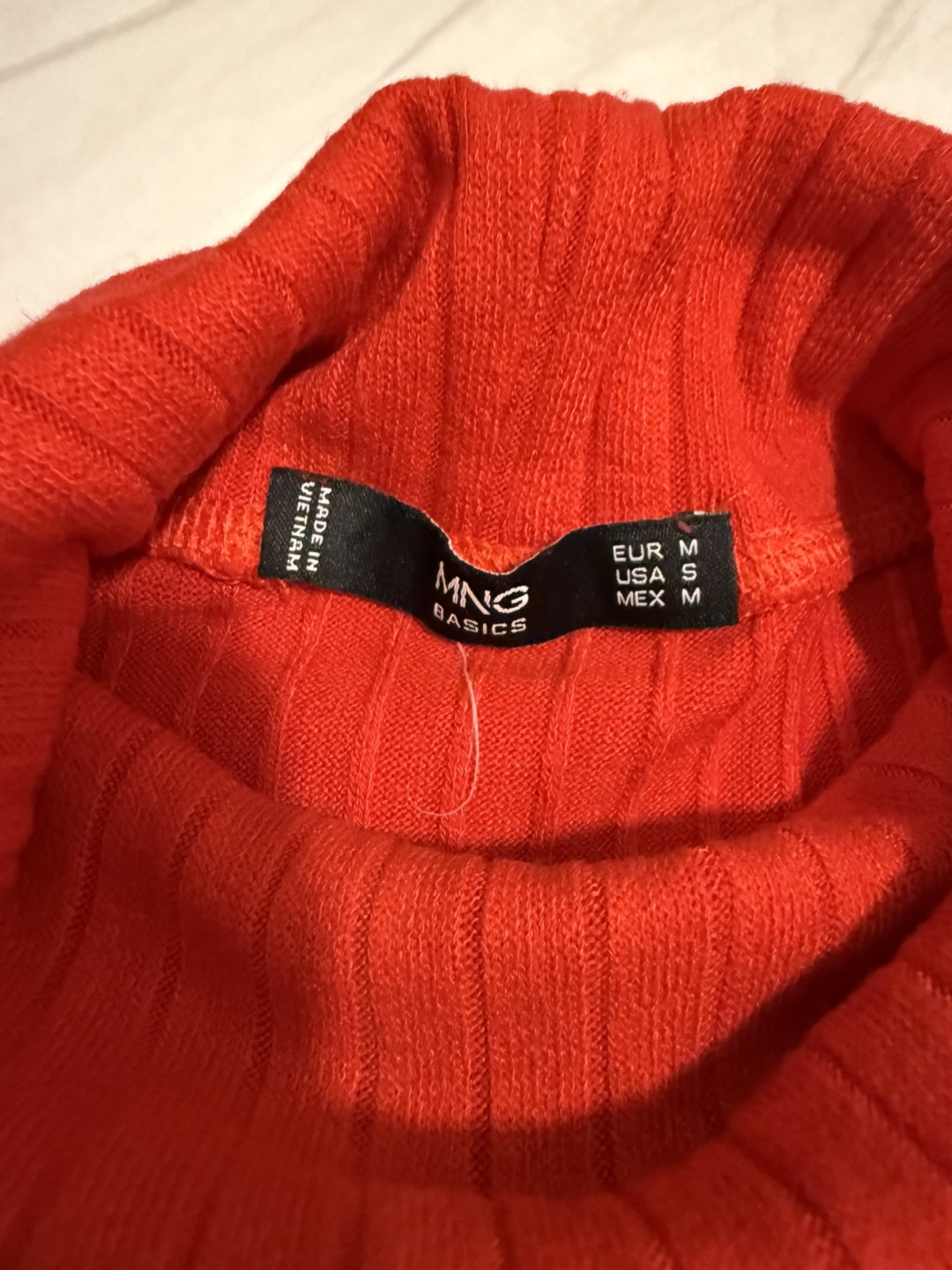 Red ribbed short sleeve turtleneck - photo 2
