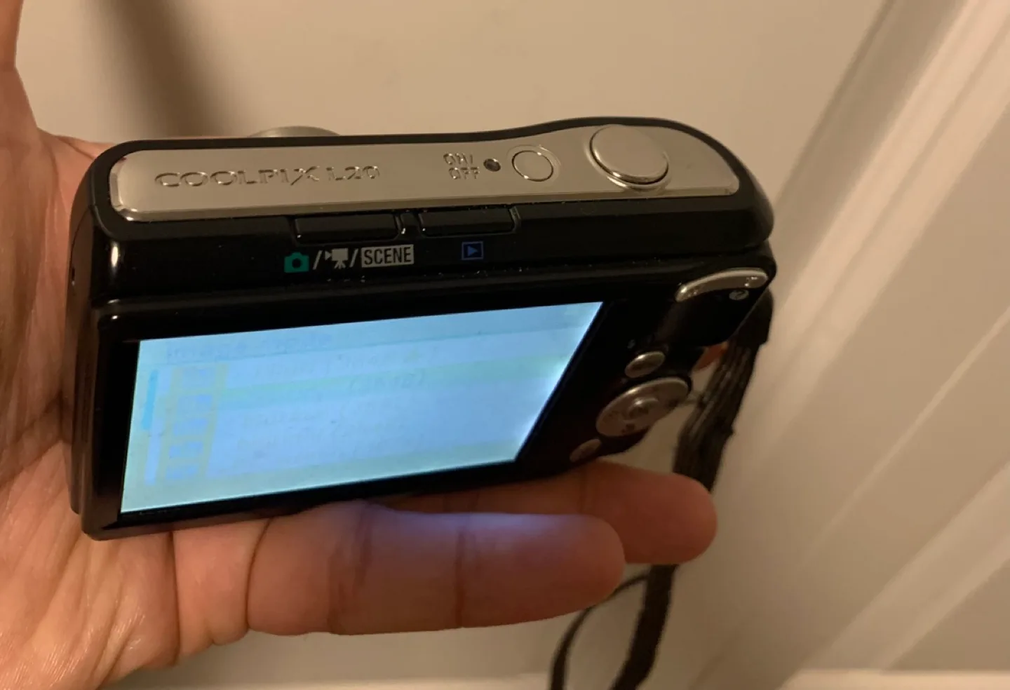 Nikon Coolpix L20 10MP Digital Camera image indicator(2)