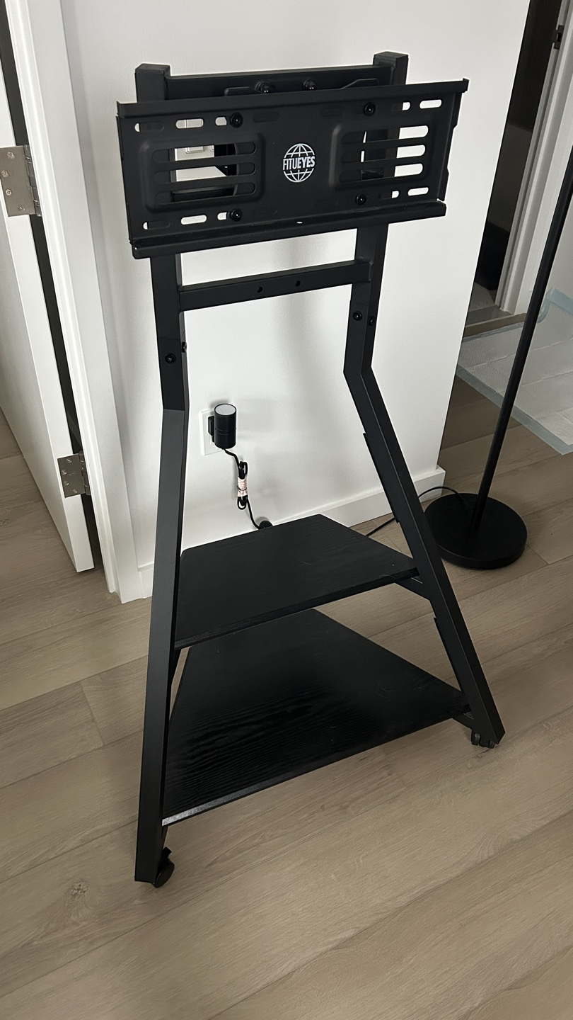 FITUEYES Design Corner TV Stand for 32 to 65 Inch TVs