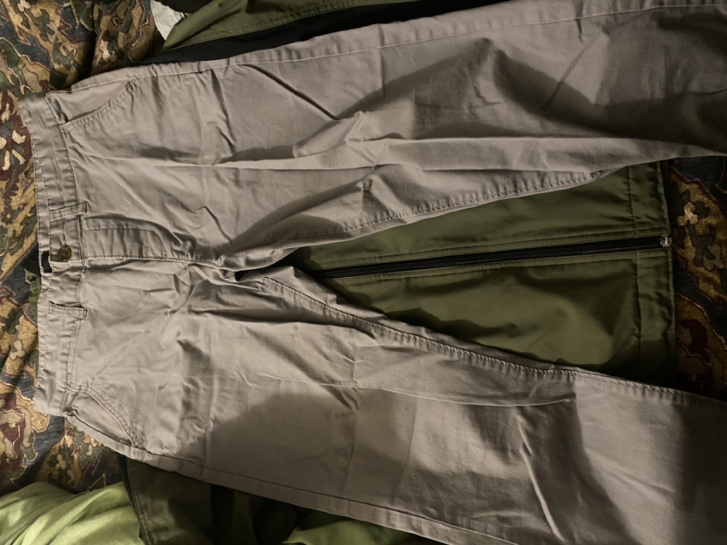 CLOTHING BUNDLE DEAL sizes M & 32-34 waist - photo 3