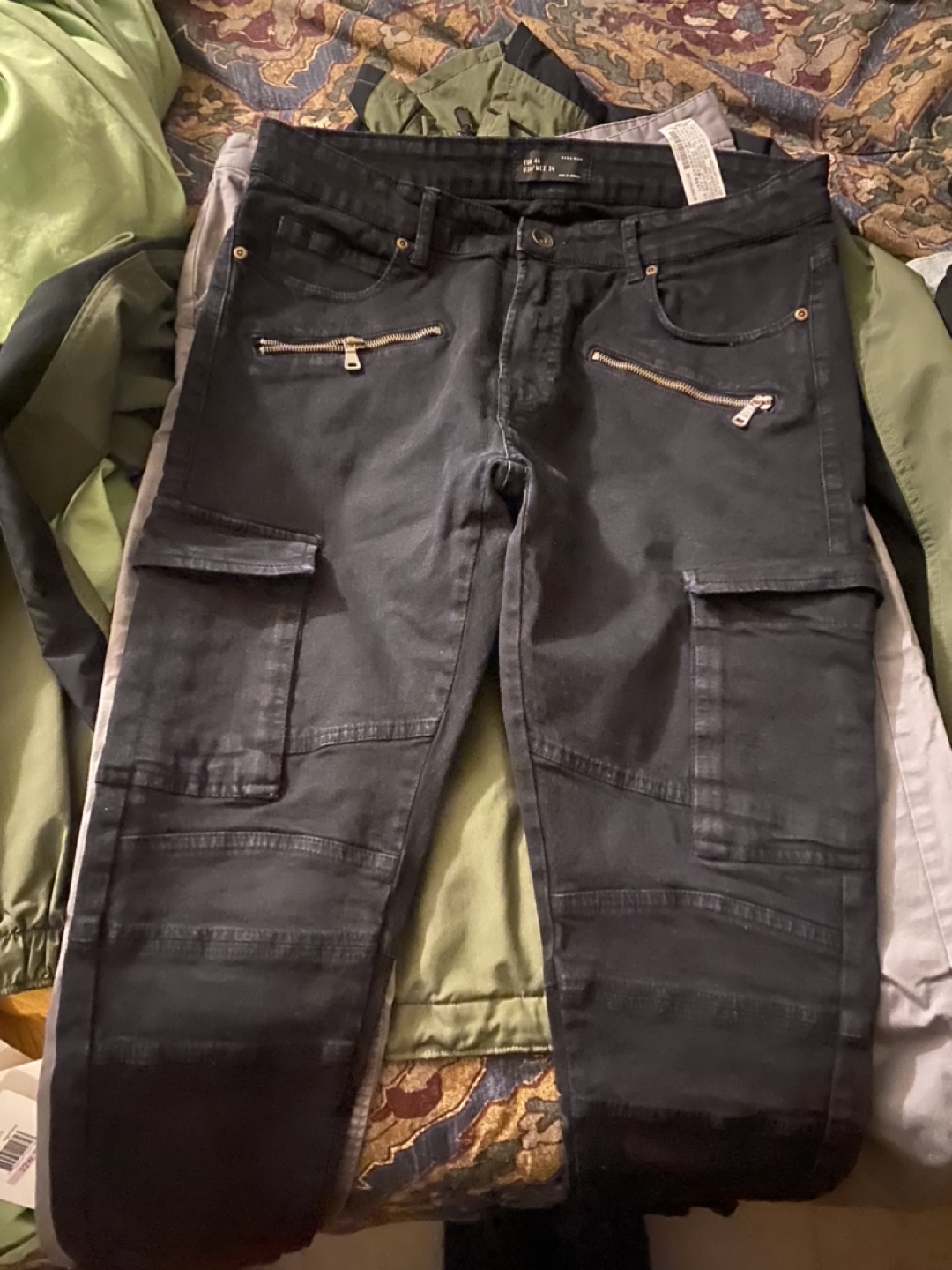 CLOTHING BUNDLE DEAL sizes M & 32-34 waist - photo 4