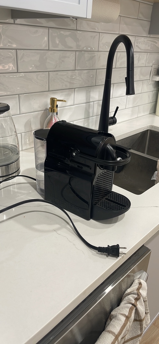 Nespresso Essenza Mini Coffee Machine - Black - photo 2