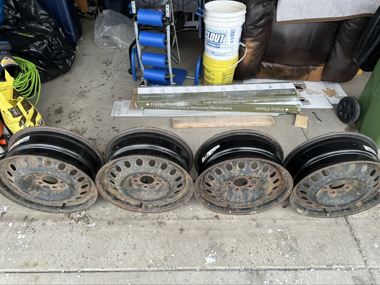 Tire rim set 17”x6.5”
