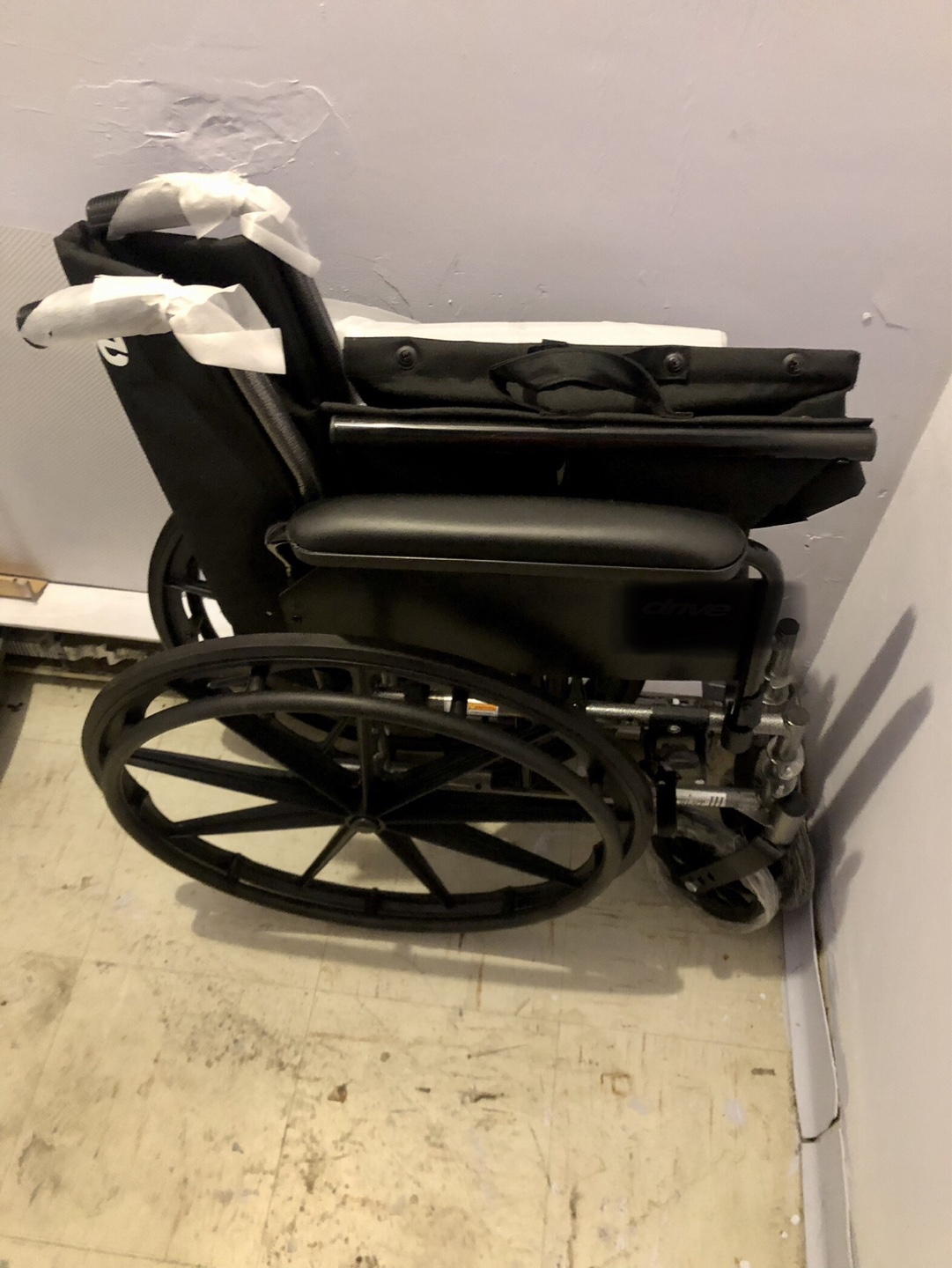 Drive Medical Lightweight Wheelchair