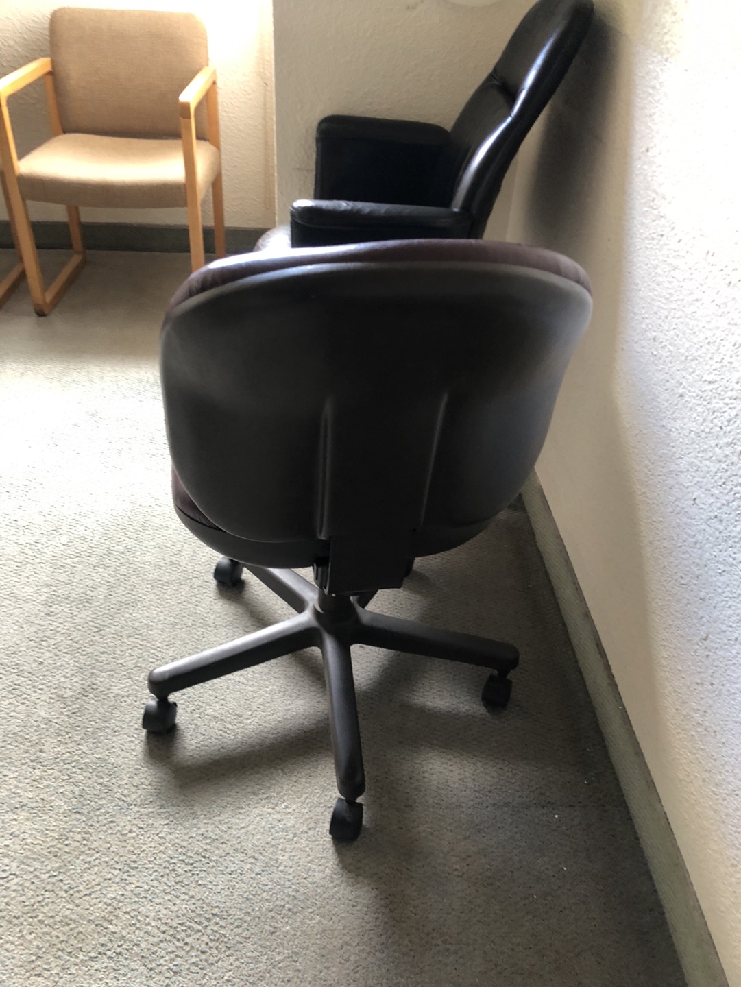 Two Leather Office Chairs - photo 3