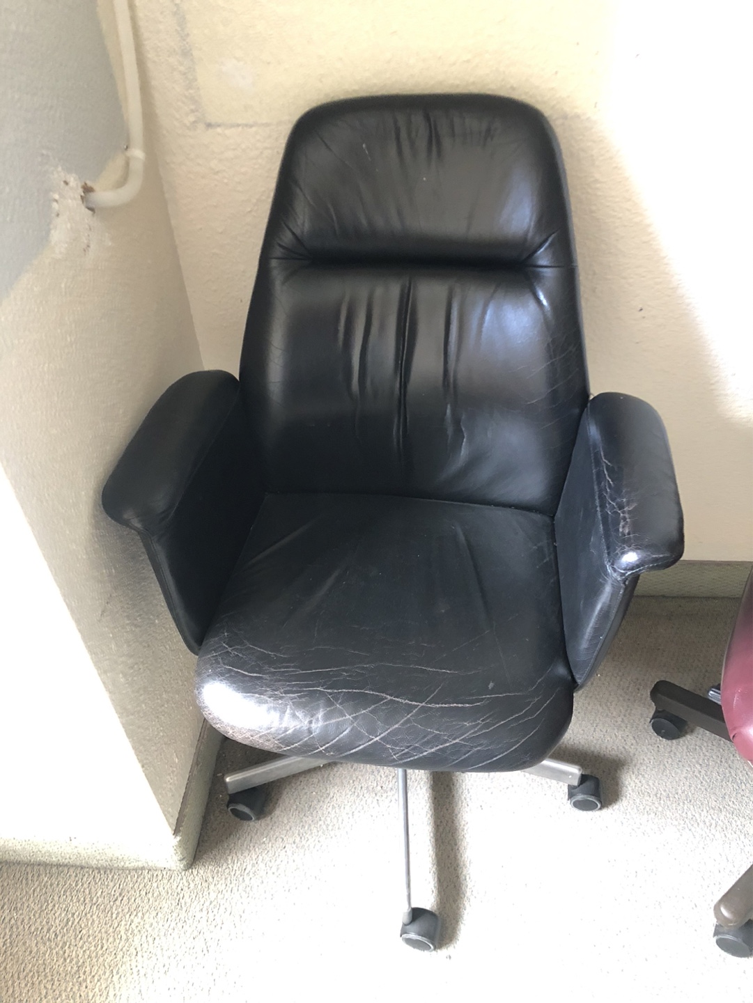 Two Leather Office Chairs - photo 5