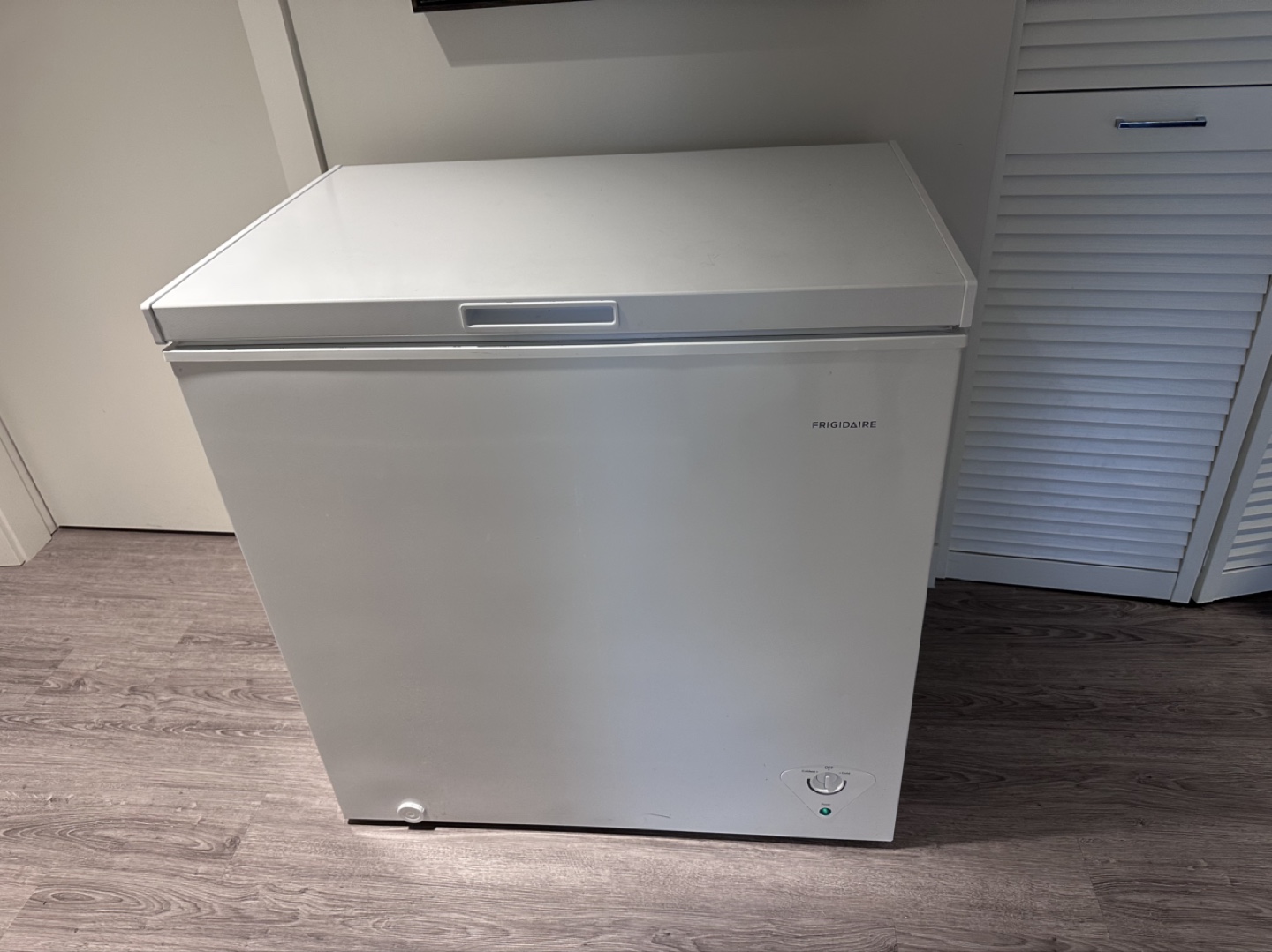 Frigidaire FFCC07M1TW 7 cu. ft. Chest Freezer
