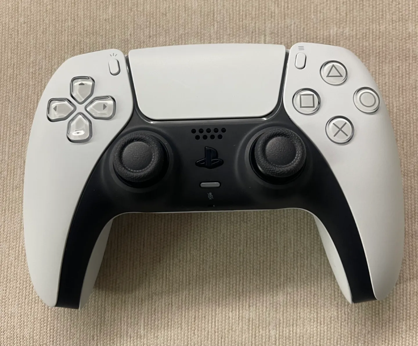 PS5 DualSense Wireless Controller - White thumbnail