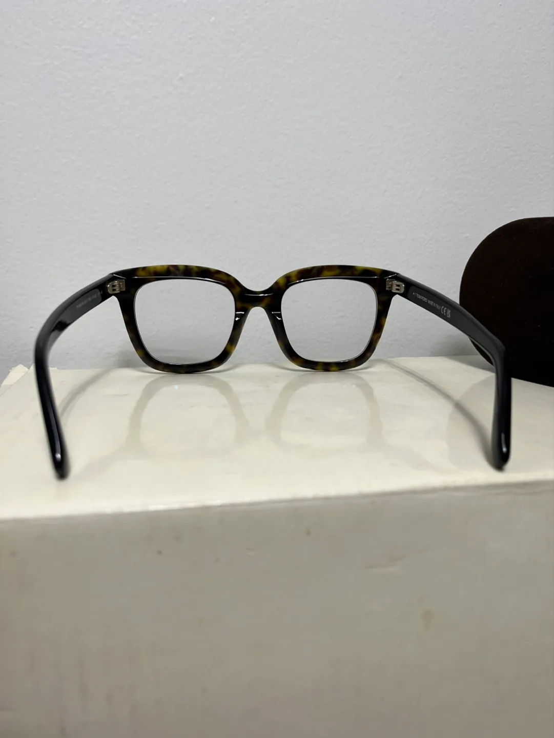 Tom Ford Eyeglasses - Tortoise Shell image indicator(4)