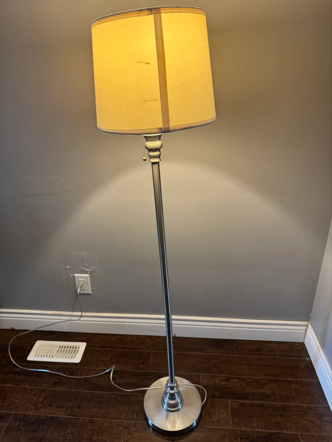 Sleek Modern Floor Lamp with Off-White Shade image indicator(2)