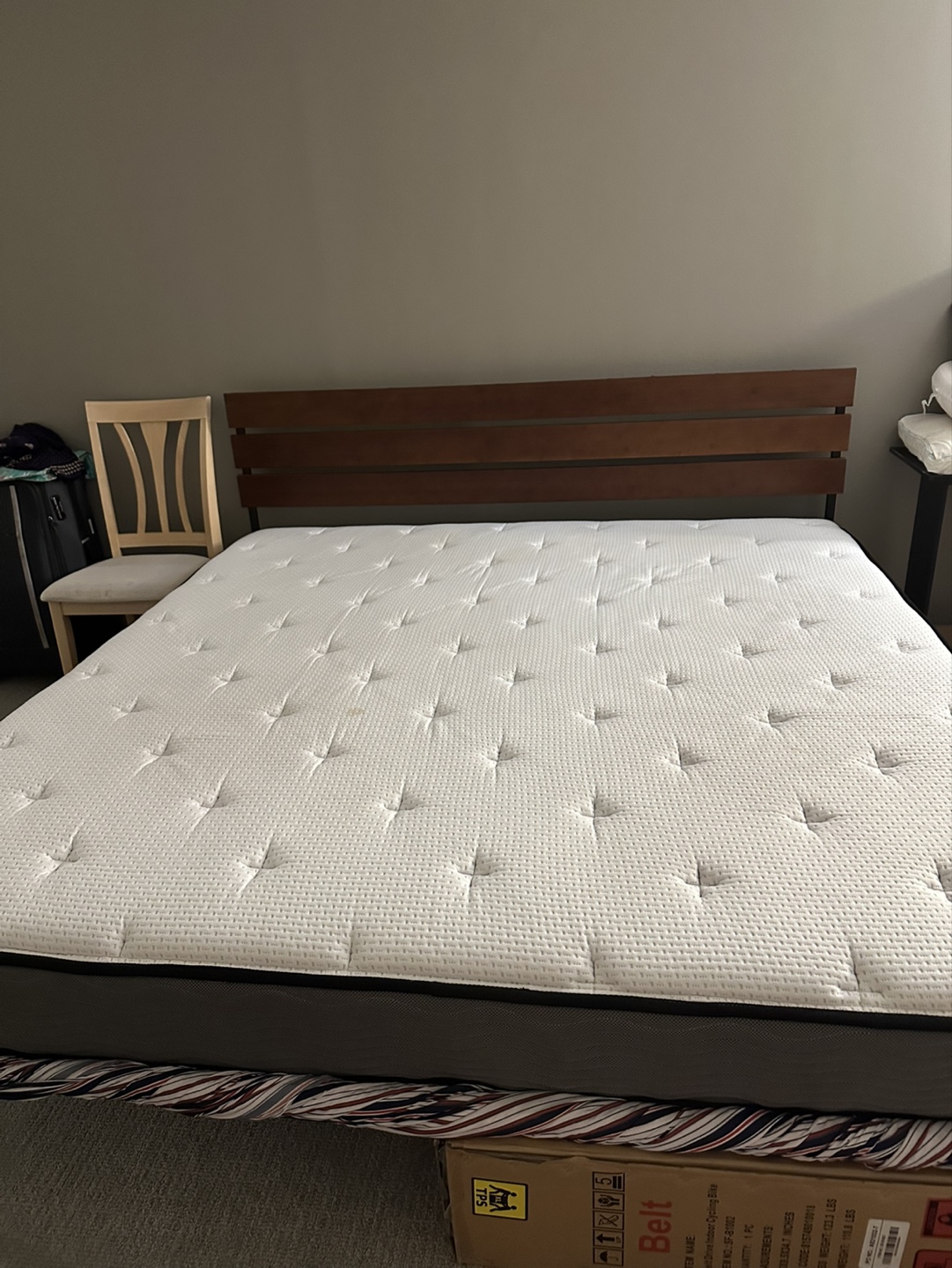 King Size Mattress and Platform Bed Frame - photo 4