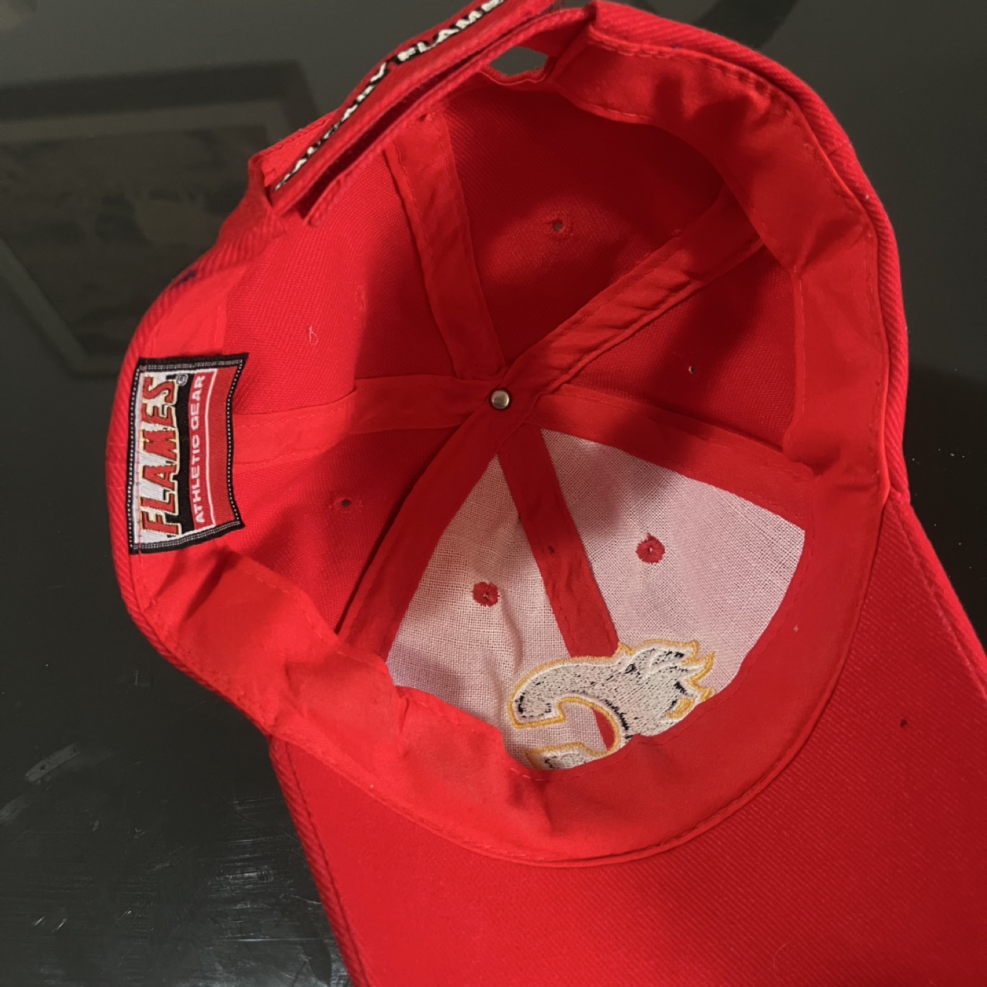 Calgary Flames Red Baseball Cap - Autographed - photo 3