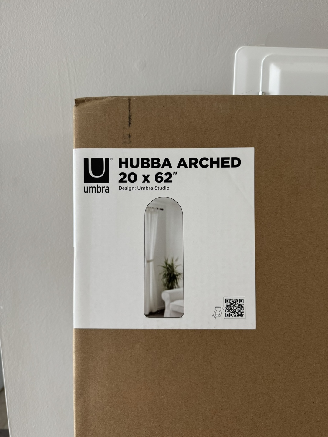 Umbra Hubba Arched Leaning & Wall Mirror - Brand New in Box
